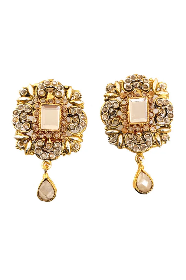 Nayab Studs - Earrings Swavo Collection